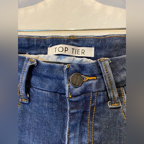 Top Tier Distressed Jeans - Picture 3 of 8